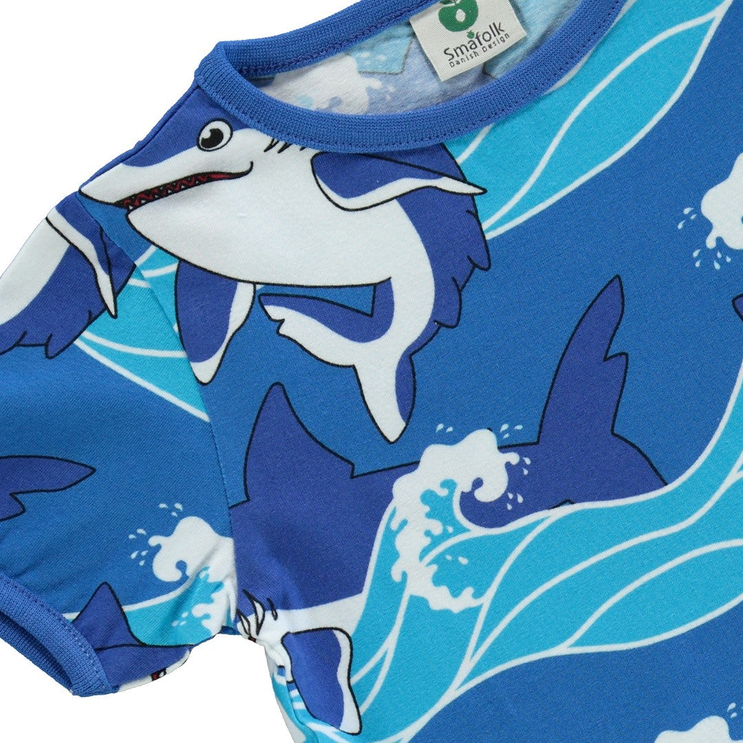T-shirt med hajer