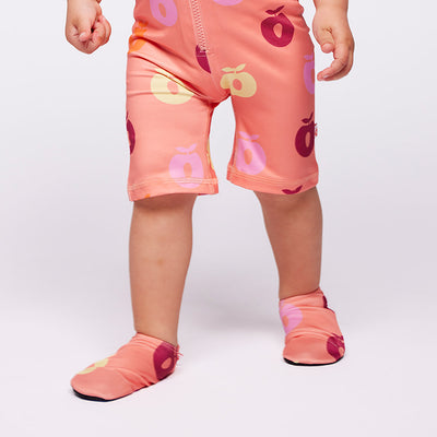 UV50 badesko med æbler